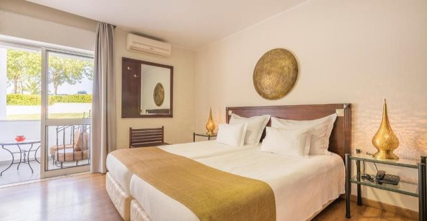 Hotel Vale Da Telha