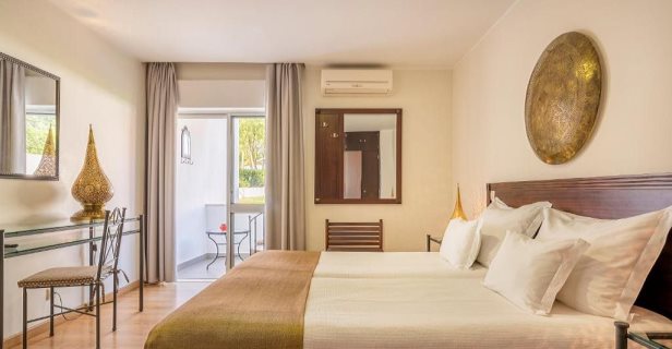 Hotel Vale Da Telha