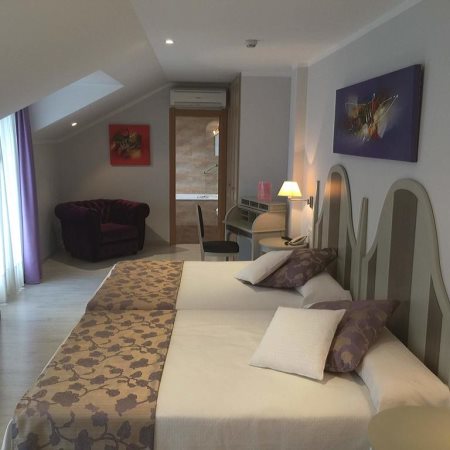 Hotel Valle De Cabezon