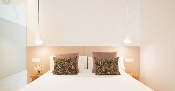 Hotel Veintiuno Emblematic