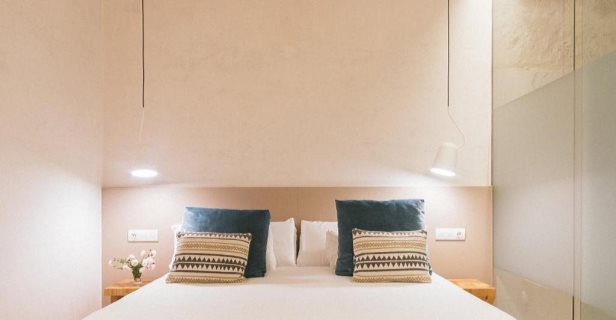 Hotel Veintiuno Emblematic