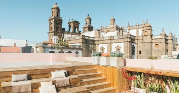 Hotel Veintiuno Emblematic