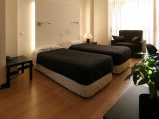 Hotel Versus