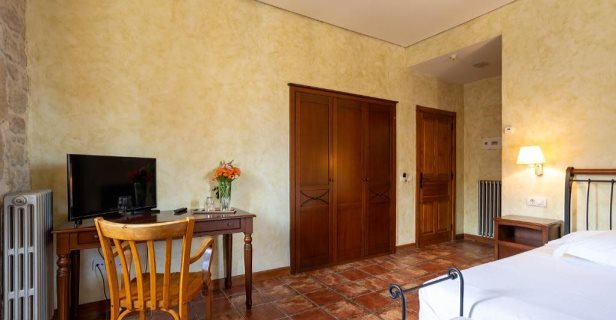 Hotel Villa De Abalos