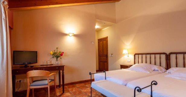 Hotel Villa De Abalos