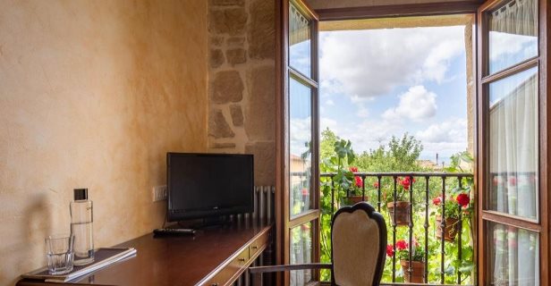 Hotel Villa De Abalos