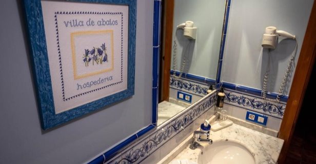 Hotel Villa De Abalos