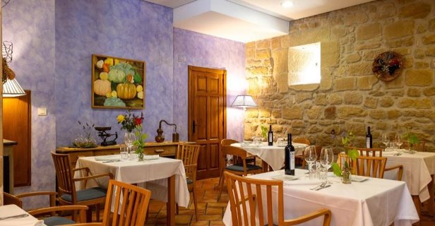 Hotel Villa De Abalos