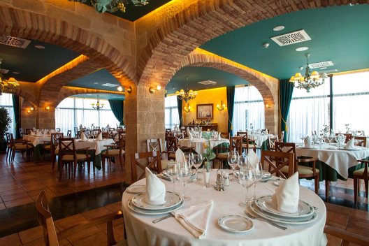Hotel Villa De Almazan