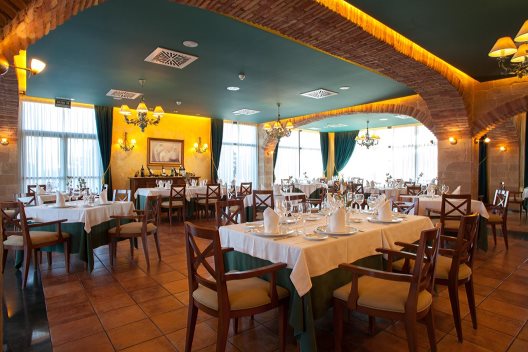 Hotel Villa De Almazan