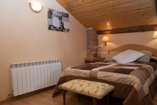 Hotel Villa De Ayerbe
