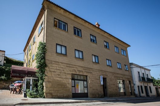 Hotel Villa De Ayerbe