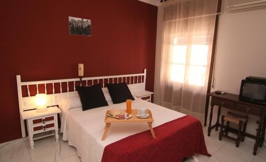 Hotel Virgen De Los Reyes
