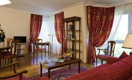 Hotel Warwick Reine Astrid