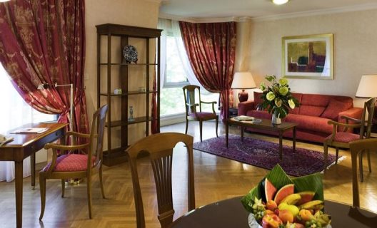 Hotel Warwick Reine Astrid