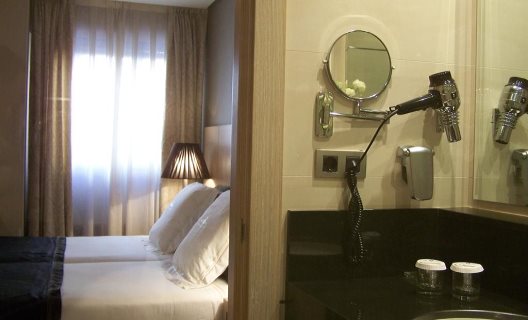 Hotel Washington Parquesol Suites