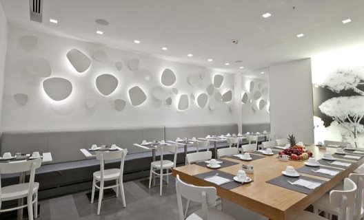Hotel White