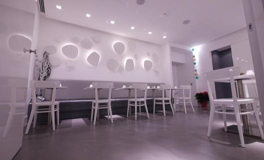 Hotel White