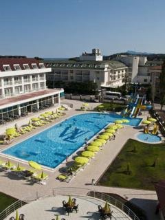 Hotel White Lilyum