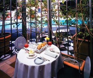 Hotel Wilshire Grand