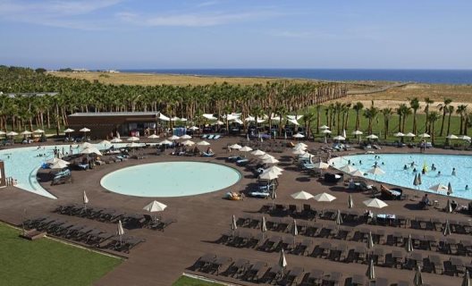 Hotel Wine And Books By The Sea Algarve Resort