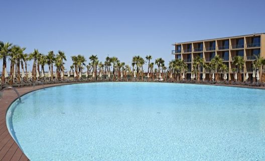 Hotel Wine And Books By The Sea Algarve Resort