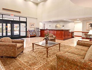 Hotel Wingate By Wyndham Arlington Heights