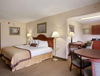 Hotel Wingate By Wyndham Charlotte Airport