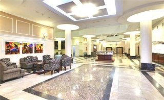 Hotel Wyndham Garden Baronne Plaza