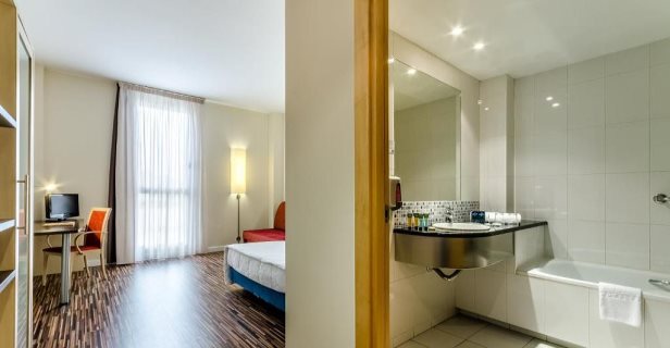 Hotel Yit Ciudad De Zaragoza