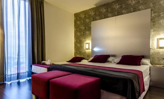 Hotel Yit Via Sevilla Mairena