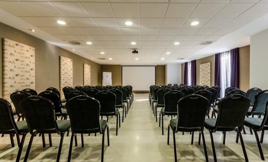 Hotel Yit Via Sevilla Mairena