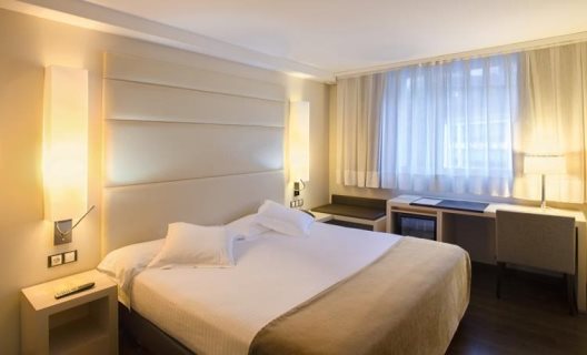 Hotel Yomo Mola Park