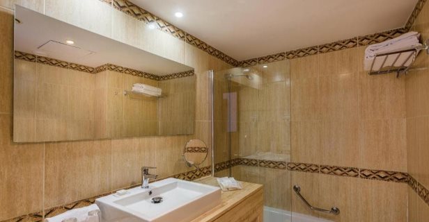 Hotel Zafiro Rey Don Jaime