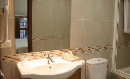 Hotel Zaravencia