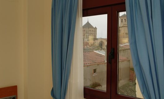 Hotel Zaravencia