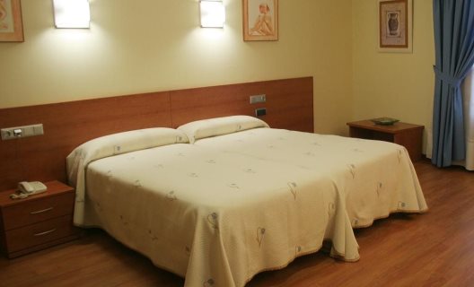 Hotel Zaravencia