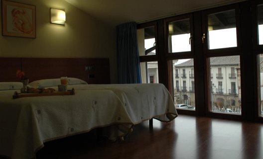 Hotel Zaravencia