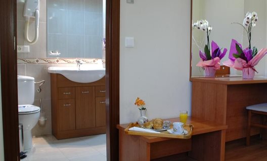 Hotel Zaravencia