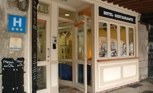 Hotel Zaravencia
