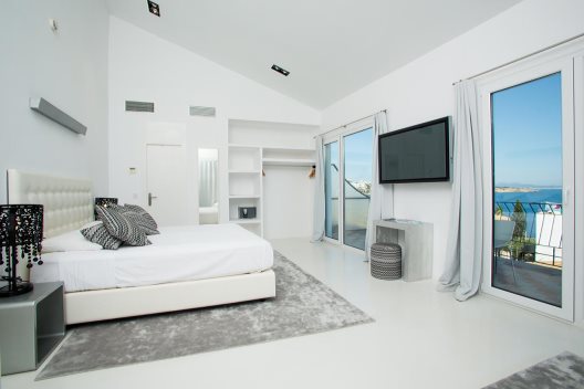 Hotel Zhero-hostal Deluxe