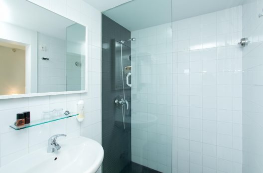 Hotel Zhero-hostal Deluxe