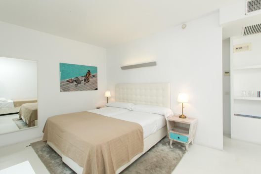 Hotel Zhero-hostal Deluxe