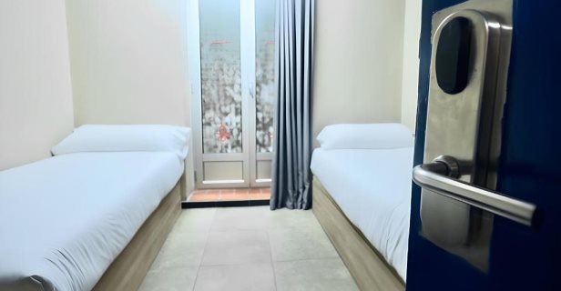 Ideal Youth Hostel