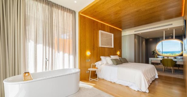Leiro Suites At Higuerón Curio Collection By Hilton