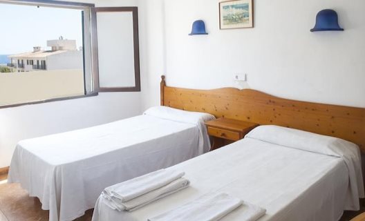 Louty Casa Esteva Hostel