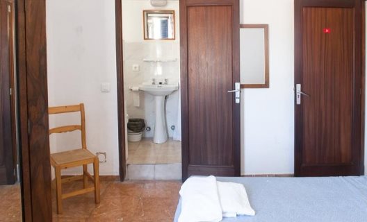 Louty Casa Esteva Hostel