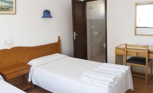 Louty Casa Esteva Hostel