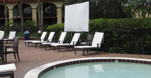Maingate Lakeside Resort