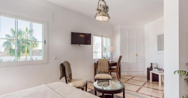 Molo 44 Suites Puerto Banus